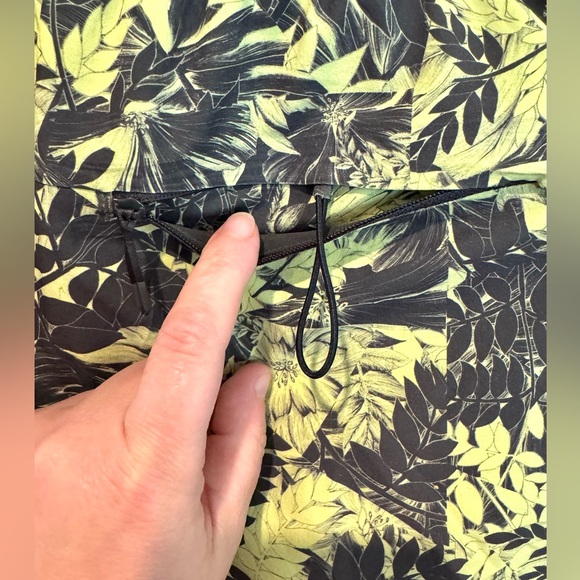 Lululemon Channel Cross Swim Short 5" Tropic Lemon Vibe Graphite Grey Men’s Sz M - Picture 7 of 15